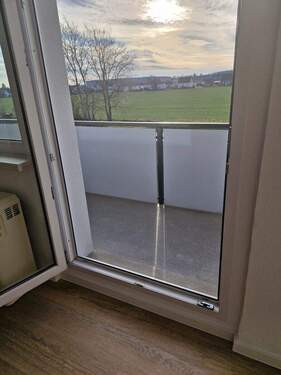 20251217_101908_resized.jpg - Etagenwohnung mit 80,00 m&sup2; in Großschirma / Siebenlehn zur Miete