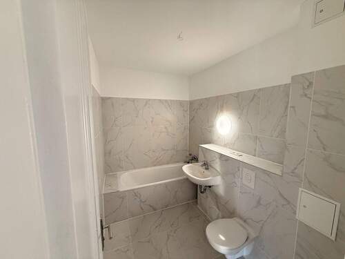 Bad - Etagenwohnung mit 47,90 m&sup2; in Teltow zum Kaufen