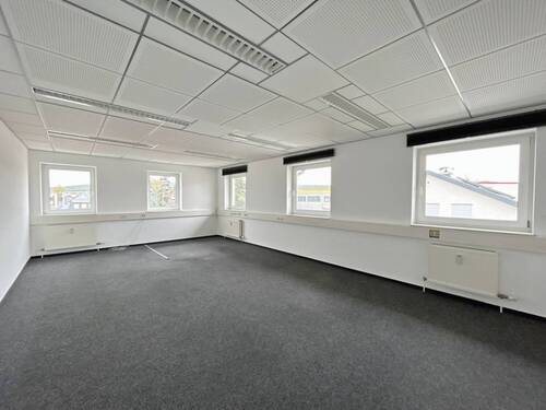 Büro - Büro mit 220,00 m&sup2; in Hofheim am Taunus / Wallau zur Miete