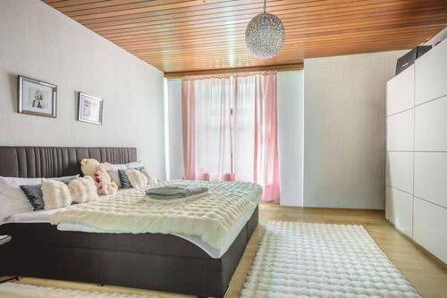 Schlafzimmer EG - 