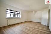 Wohnzimmer - Geräumige 2-Raum-Dachgeschosswohnung in Deutscheinsiedel