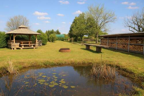 Gartenidyll mit Teich und Pavillon - 9 Zimmer Einfamilienhaus in Viersen
