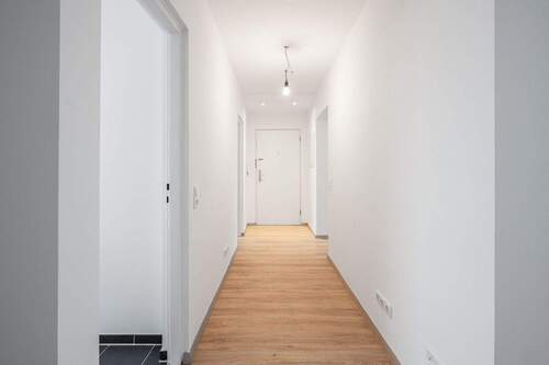 Flur - Etagenwohnung mit 77,20 m&sup2; in München zum Kaufen