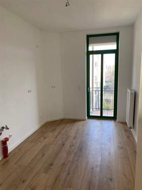 sep. Küche mit Balkonzugang - 