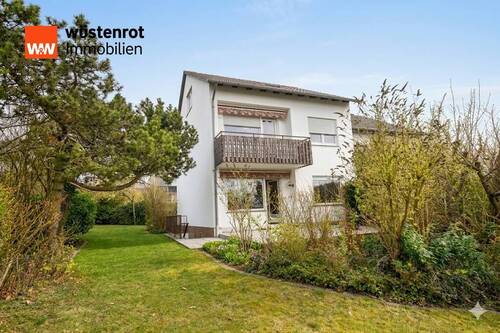 Aussenansicht - Solide Substanz, toller Weitblick: Doppelhaushälfte mit viel Potenzial in Fulda!