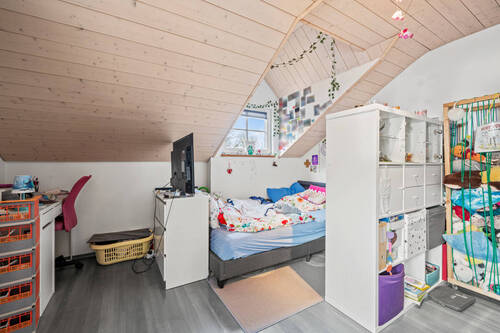 Altbau Kind 2 OG - 