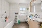 Altbau Bad OG - 