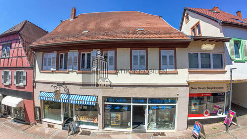 Drohnenaufnahme - Mehrfamilienhaus, Wohnhaus zum Kaufen in Wiesloch