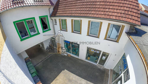 Drohnenaufnahme - Mehrfamilienhaus, Wohnhaus mit 303,00 m² in Wiesloch zum Kaufen