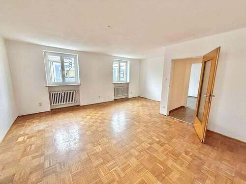 geräumiges Wohn-/Esszimmer - Mehrfamilienhaus, Wohnhaus mit 137,00 m&sup2; in Waidhaus zum Kaufen