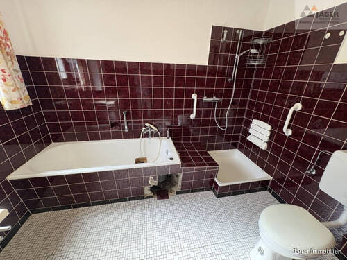 mit Wanne und Dusche - 