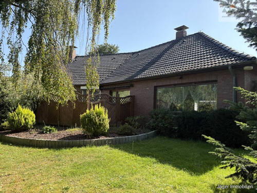Seitenansicht - 6 Zimmer Einfamilienhaus zum Kaufen in Ganderkesee