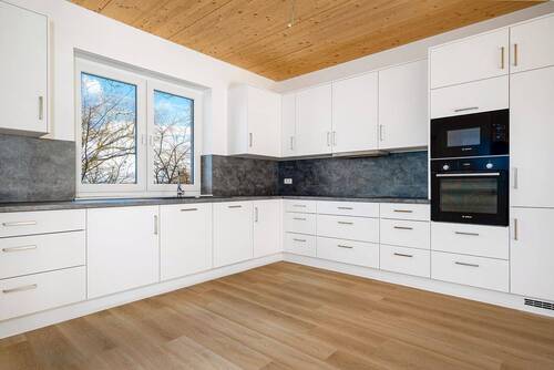 Hochwertige Küche - 5 Zimmer Doppelhaushälfte in Martfeld / An der Heide