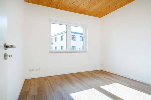 Schlafzimmer/Büro EG - 