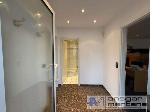 Büroeingang - 2 Zimmer Büro in Mönchengladbach