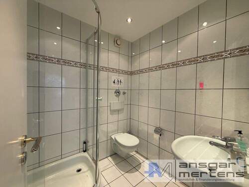 WC inklusive Dusche - 