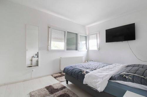 Schlafzimmer- Wohnung OG - 