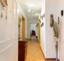 Erdgeschosswohnung im sanierten Wohnhaus in Reinbek Erdgeschosswohnung im sanierten Wohnhaus in Reinbek