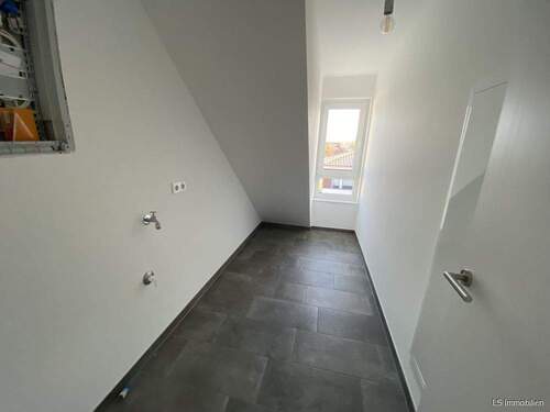 HWR - 5 Zimmer Etagenwohnung in Bad Zwischenahn