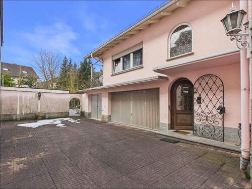 Hof - 8 Zimmer Einfamilienhaus zum Kaufen in Goldbach / Unterafferbach