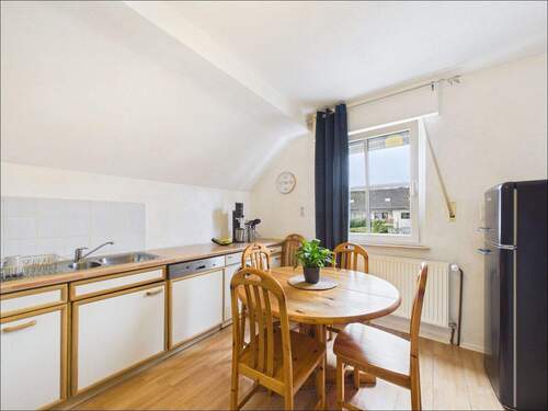 Küche - Einfamilienhaus mit 179,30 m&sup2; in Goldbach / Unterafferbach zum Kaufen