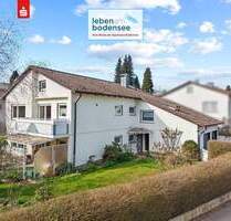 Einfamilienhaus mit Einliegerwohnung, Balkon, Garten und 2 Garagen auf großem Grundstück - Tettnang