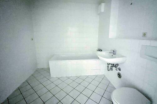 Badezimmer - Etagenwohnung mit 70,00 m&sup2; in Potsdam zum Kaufen