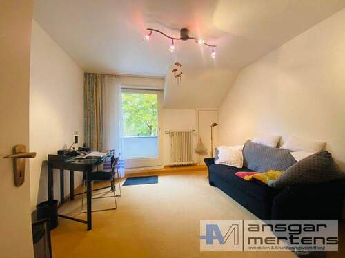 Kinderzimmer mit Balkonzugang - 