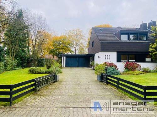 Hausansicht - 6 Zimmer Doppelhaushälfte zum Kaufen in Mönchengladbach / Hockstein