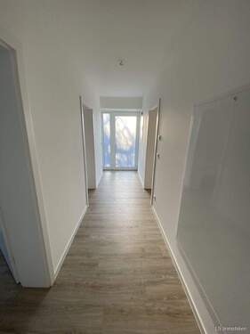 Flur - 3 Zimmer Etagenwohnung in Bad Zwischenahn