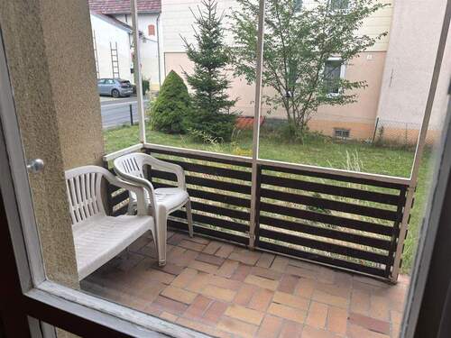 Terrasse - Etagenwohnung mit 60,00 m&sup2; in Dörfles-Esbach zur Miete