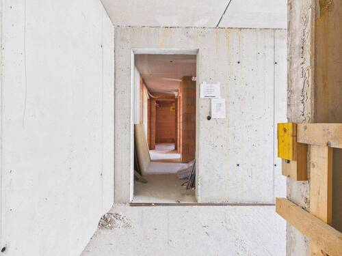 Wohnungseingang - 4 Zimmer Etagenwohnung zum Kaufen in Ingolstadt