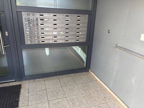 Briefkasten im Eingangsbereich - 