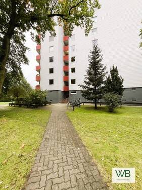 Hausansicht vorne - Einzigartiger Blick über die Wolfsburger Nordstadt mit Erbpacht