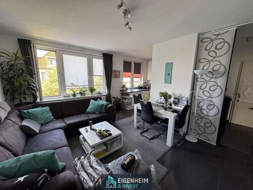 Wohnzimmer - 2 Zimmer Etagenwohnung in Berlin