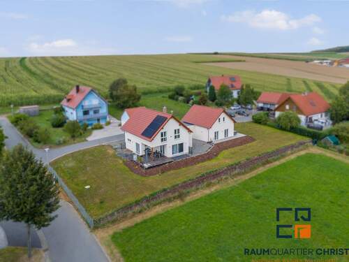 Luftaufnahmen - 4 Zimmer Einfamilienhaus zum Kaufen in Bad Neualbenreuth