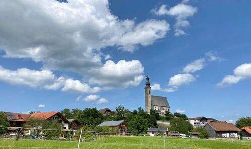 Ortschaft Anger - Gartenwohnung in Anger: 3 Zimmer, große Terrasse & PKW-Stellplatz.