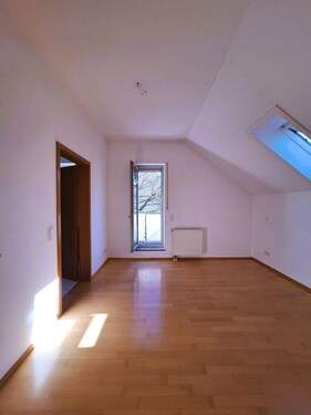 Schlafzimmer 1 mit Balkon - 
