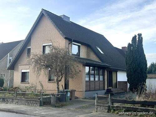 Straßenansicht - 5 Zimmer Einfamilienhaus in Preetz