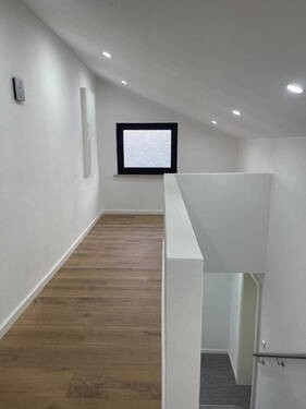 Bild 4 - Einfamilienhaus mit 160,00 m&sup2; in Dirmingen zum Kaufen