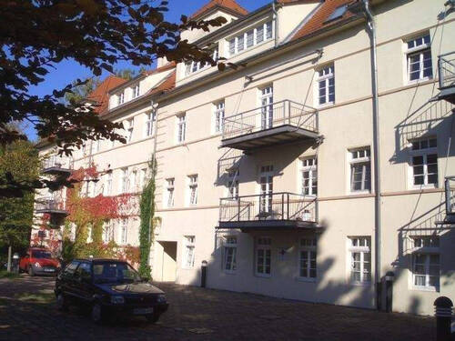 Balkonansicht - Klein aber fein: 2-Zimmerwohnung im Erdgeschoss (Hochparterre) mit Einbauküche und Balkon-Nähe Krankenhaus