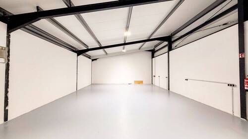 Große Lagerhalle innen - 