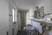 Badezimmer mit Dusche - 