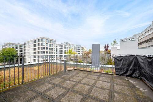 Einzigartige 14 m² Aufdachterrasse - 2 Zimmer Etagenwohnung zum Kaufen in Berlin