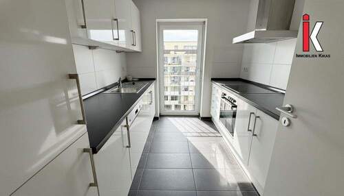 Bild 2 - 3 Zimmer Etagenwohnung zur Miete in Böblingen