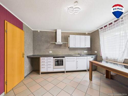 RE/MAX Immobilien DeLux Haus verkauf Steinbach - 