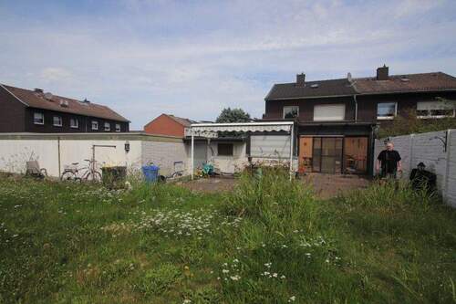 Hinteransicht - 5 Zimmer Doppelhaushälfte in Mönchengladbach