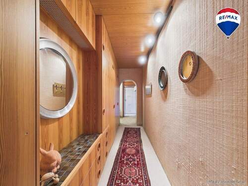 RE/MAX Immobilien DeLux Wohn-Geschäftshaus Merzig Flur - 