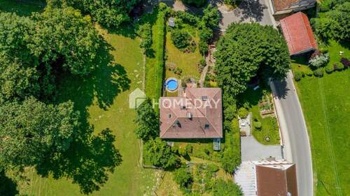 Außenansicht Drohne 1 - 8 Zimmer Einfamilienhaus in Kronburg