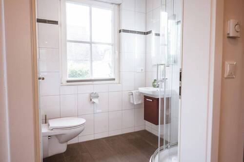 Gäste WC mit Dusche - 